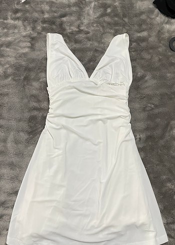 Beyaz V Yaka Drapeli Uzun Elbise - Görsel 4