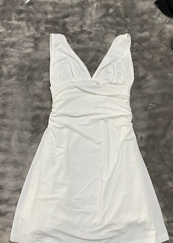 Beyaz V Yaka Drapeli Uzun Elbise - Görsel 3