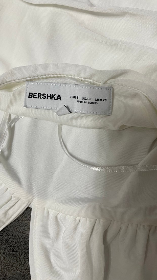 Beyaz V Yaka Drapeli Uzun Elbise - Görsel 5