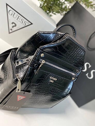 Guess Sırt Çantası