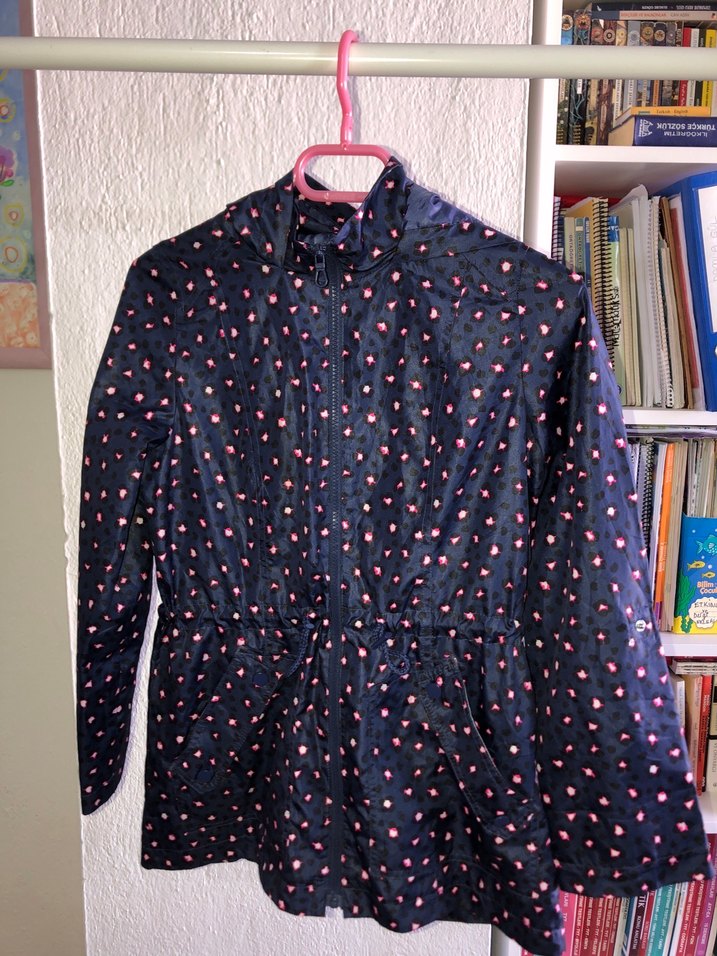 Genç Kız Lacivert Desenli Yağmurluk - Görsel 2