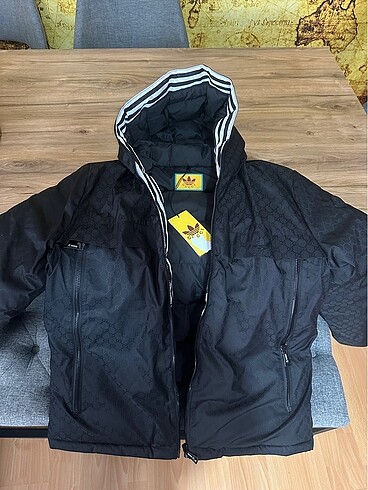 Gucci Adidas mont