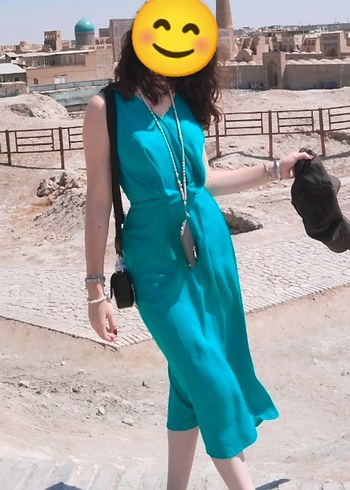 Parlak Turkuaz Saten Halter Yaka Uzun Elbise