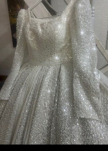 Parlak Beyaz Uzun Kollu Prenses Gelinlik - Görsel 3