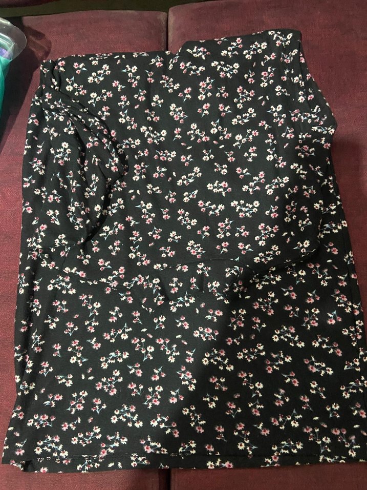 Desenli Siyah Midi elbise - Görsel 3