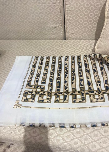 Beyaz Pilili Kadın Şal - Görsel 4