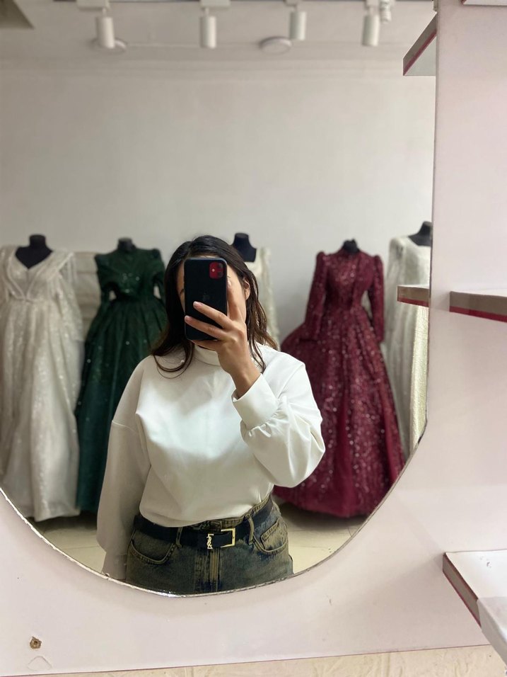 Beyaz Bogazli balon kollu bluz - Görsel 3