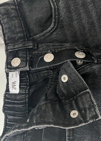 6 Yaş Beden Erkek çocuğu lastikli kot pantolon