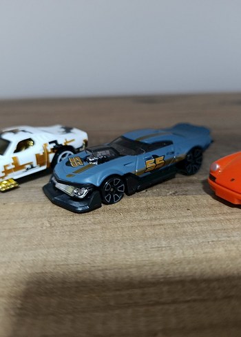 Koyu Mavi Oyuncak Araba - Görsel 2