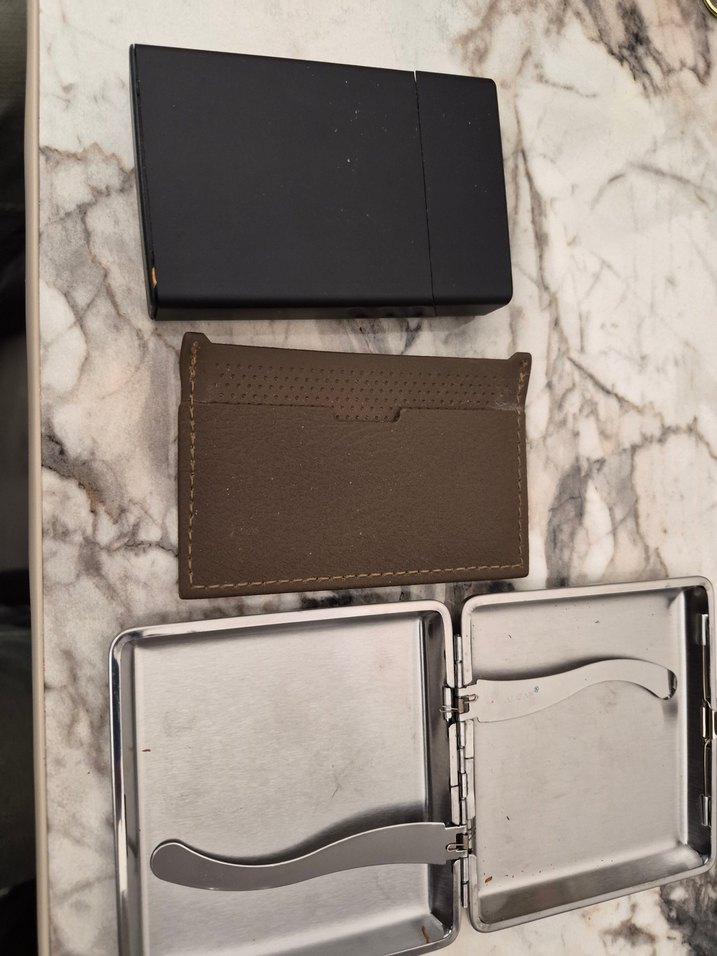 Kahverengi Minimalist Erkek Kartlık - Görsel 4