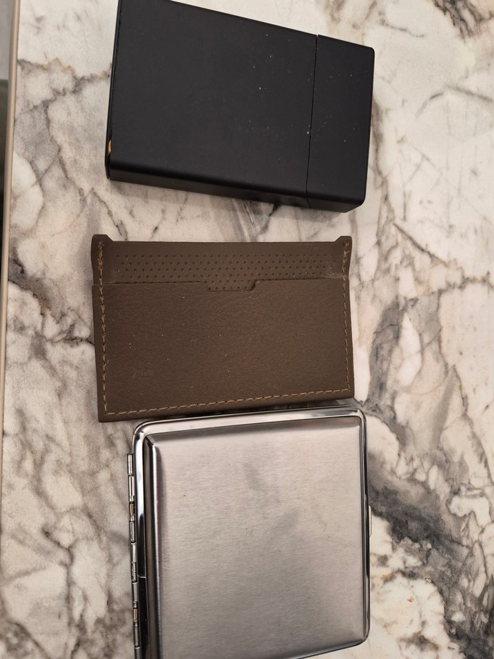 Kahverengi Minimalist Erkek Kartlık - Görsel 3