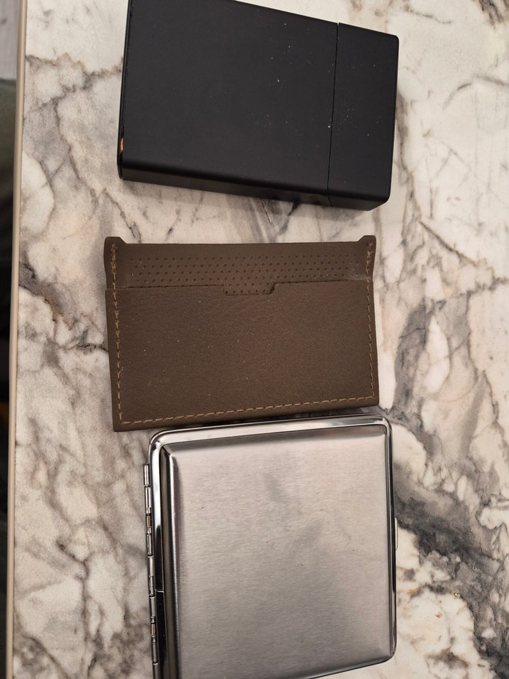 Kahverengi Minimalist Erkek Kartlık - Görsel 2