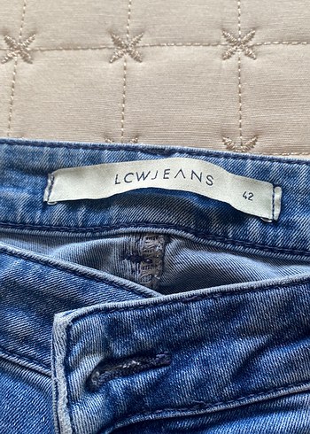 42 Beden Kadın Mavi Bol Kesim Denim Pantolon