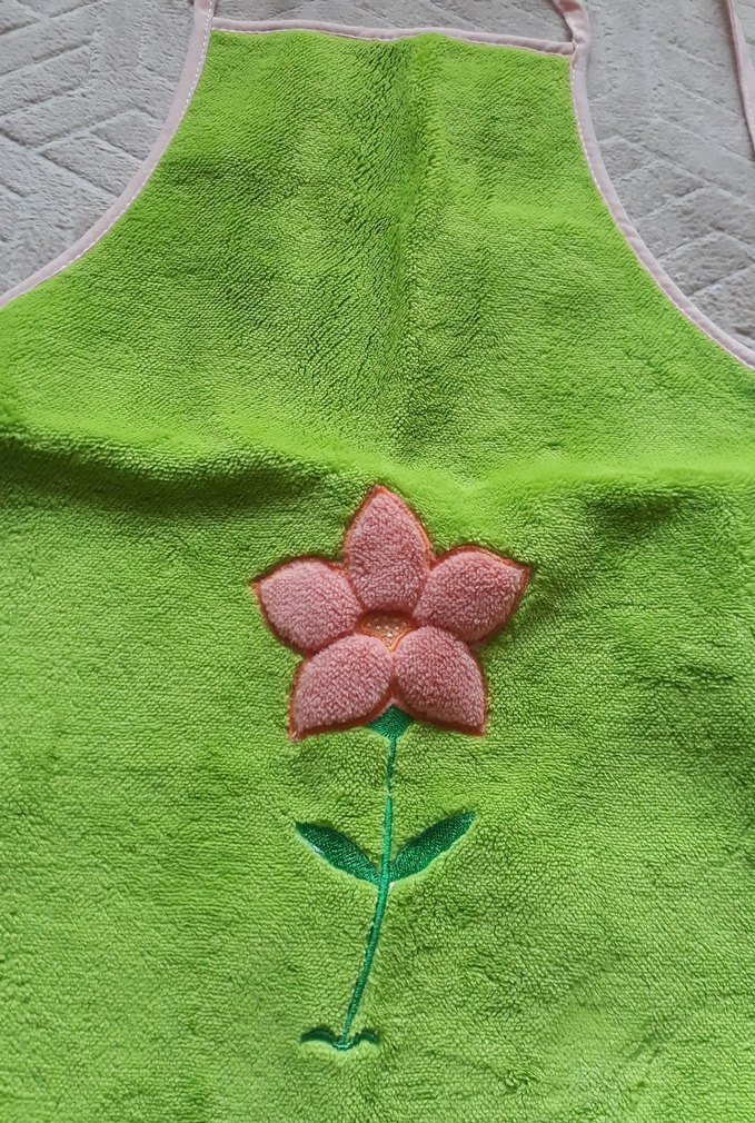 Renkli Nakışlı Yeşil Mutfak Önlüğü - Görsel 2