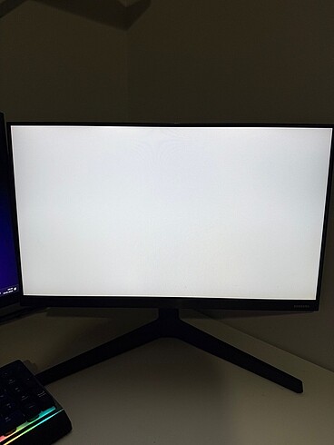 Samsung 22 inç 75Hz 5MS Ips Panel Monitör