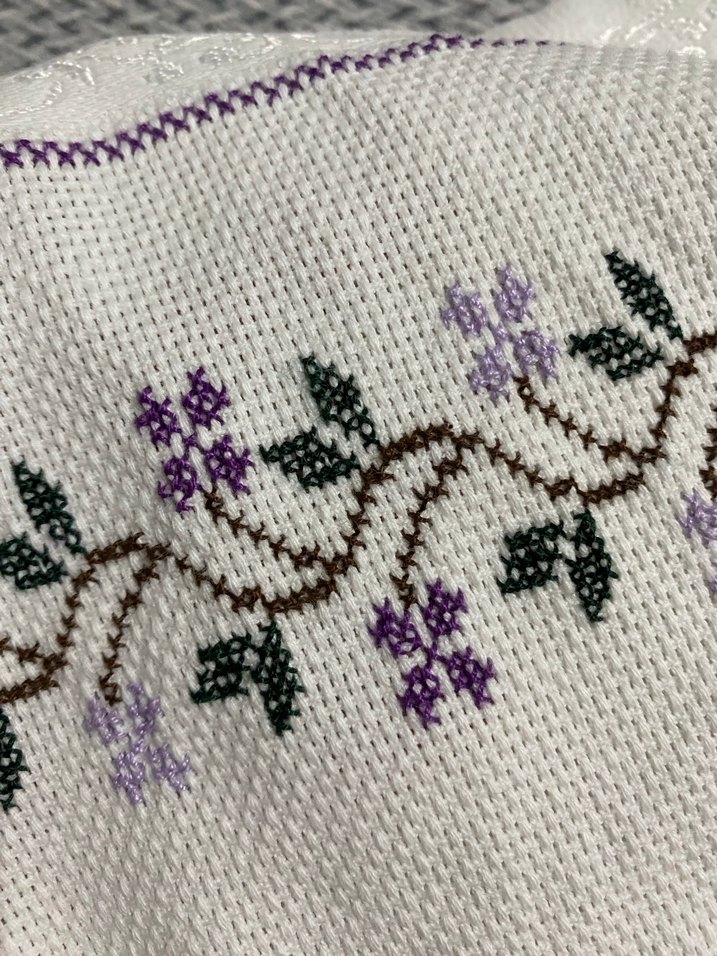 İşlemeli Mor Çiçekli Havlu - Görsel 3