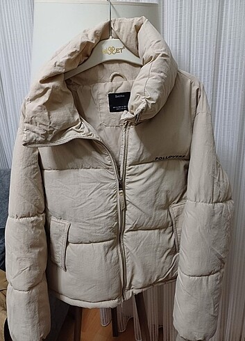 Bershka marka Mont