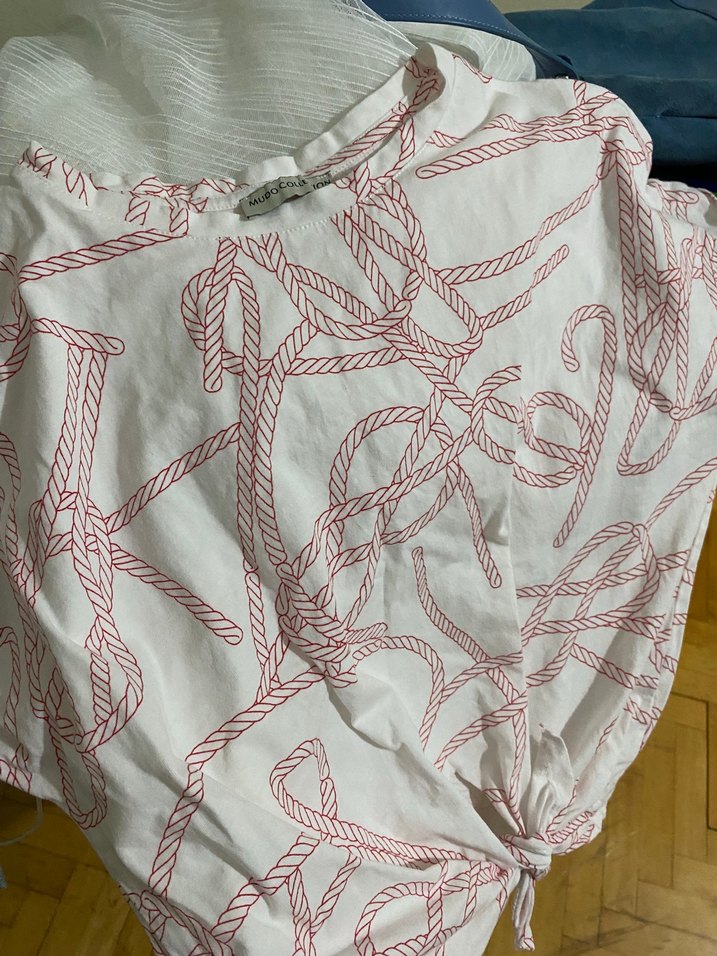 Beyaz Zincir Detaylı Kısa Kollu Kadın Bluz - Görsel 2