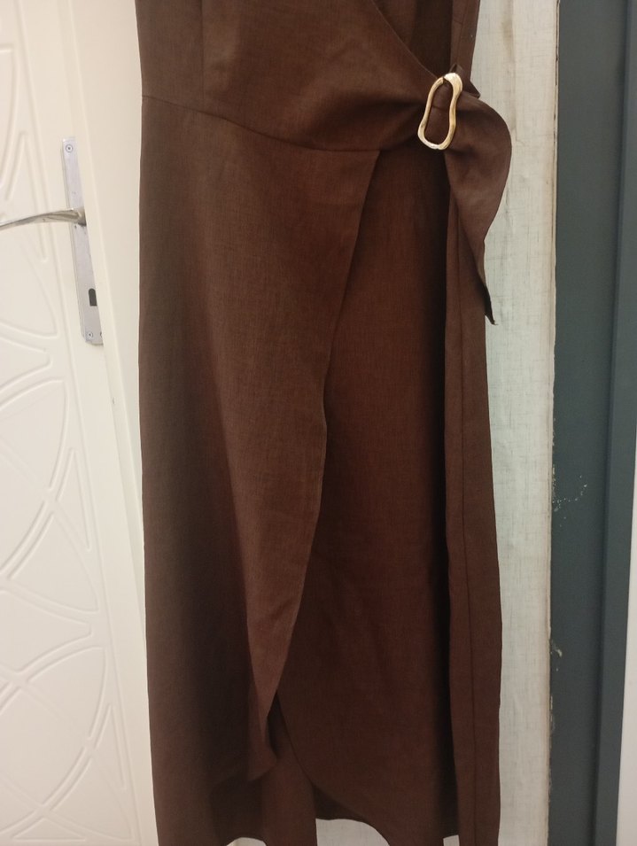 Kahverengi Kemerli Kolsuz Uzun Keten Elbise - Görsel 3