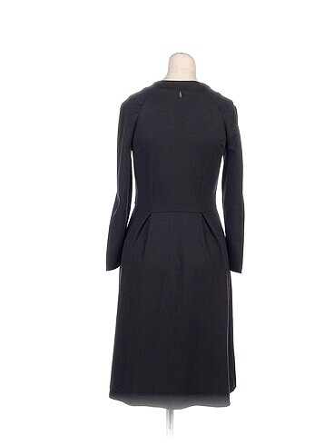 m Beden PreLoved Kısa Elbise %70 İndirimli.