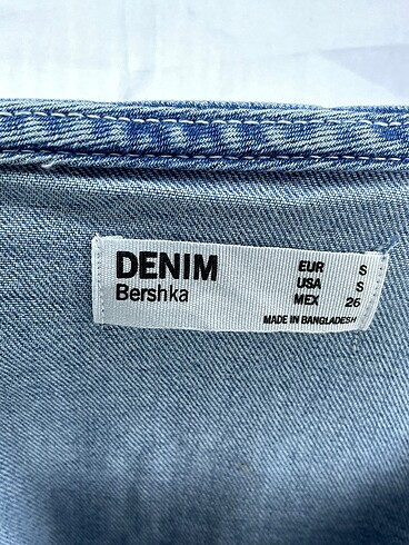 s Beden çeşitli Renk Bershka Kısa Salopet %70 İndirimli.