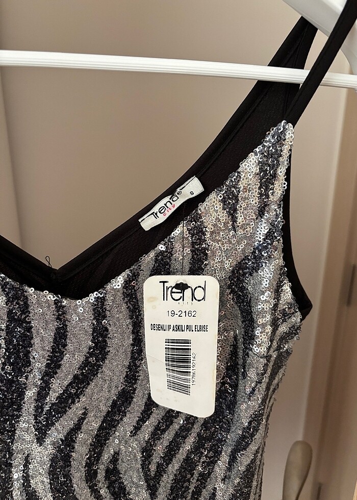 pullu zebra desenli elbise - Görsel 3