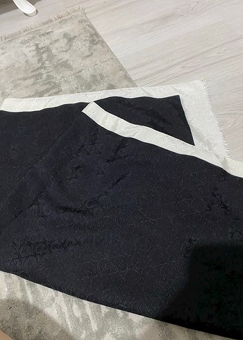 Diğer Siyah Şal