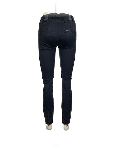 26 Beden PreLoved Jean / Kot %70 İndirimli.