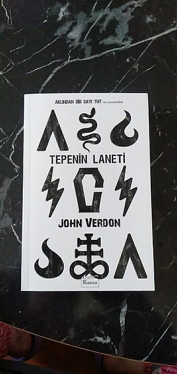 Tepenin Laneti - John Verdon