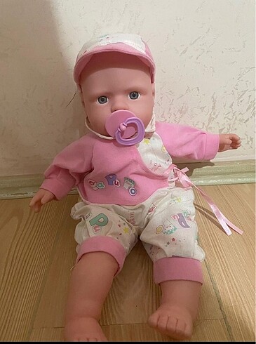Oyuncak bebek