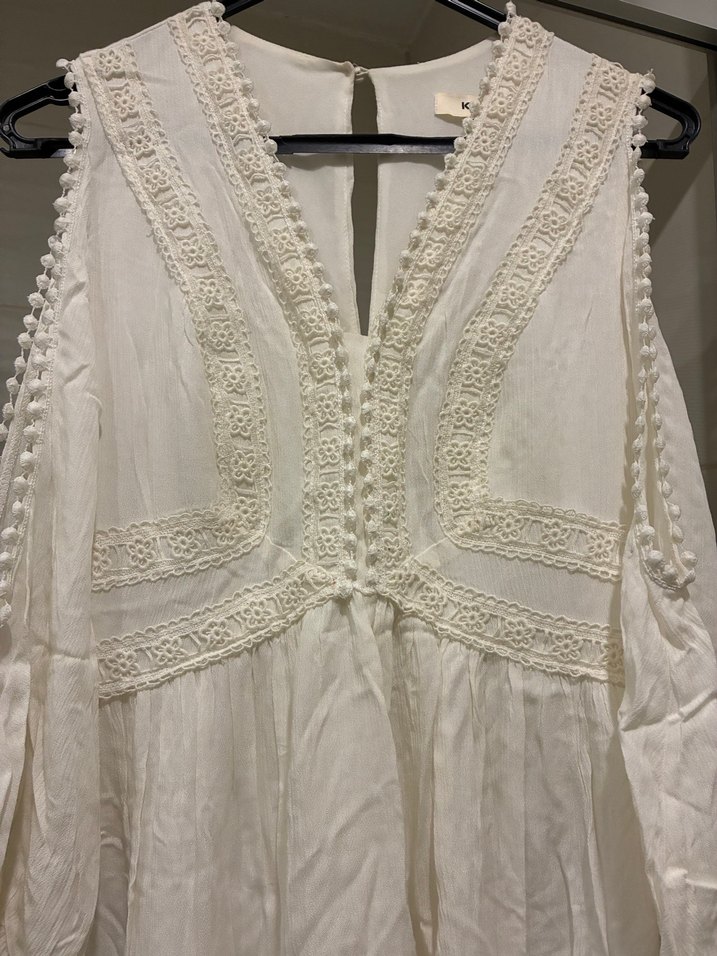 Dantel Detaylı V Yaka Uzun Beyaz Elbise - Görsel 3