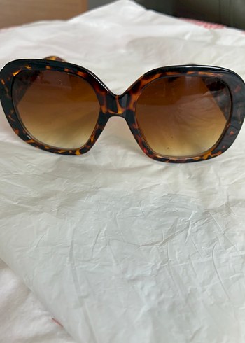 Eskilerden Kahverengi Kemer Detaylı Retro Kadın Gözlüğü - Görsel 3