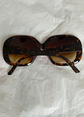 Eskilerden Kahverengi Kemer Detaylı Retro Kadın Gözlüğü - Görsel 2