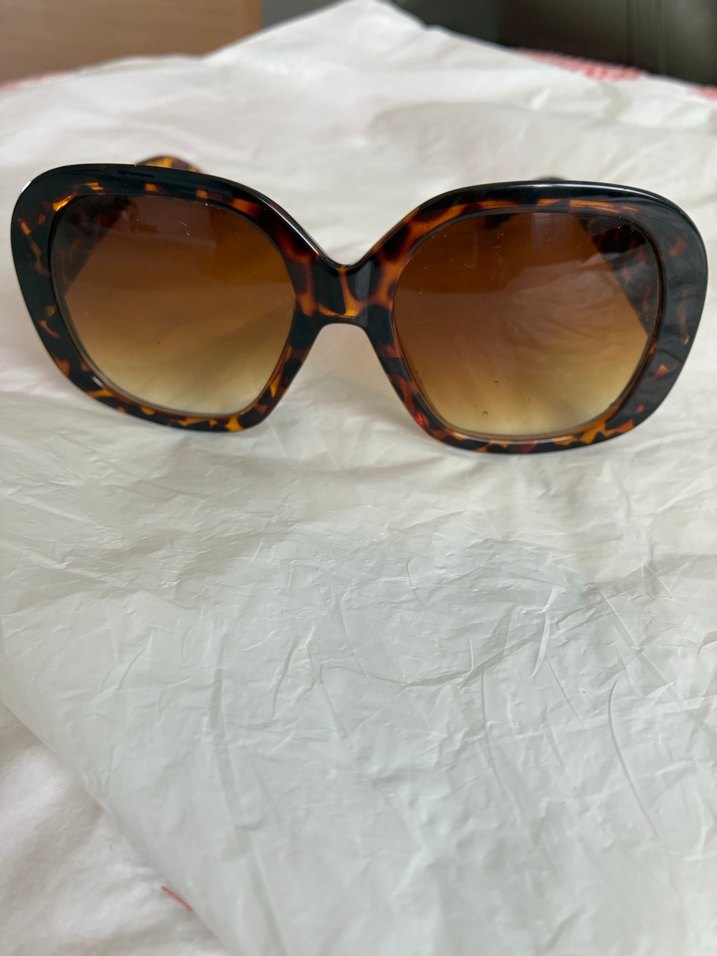 Eskilerden Kahverengi Kemer Detaylı Retro Kadın Gözlüğü - Görsel 3