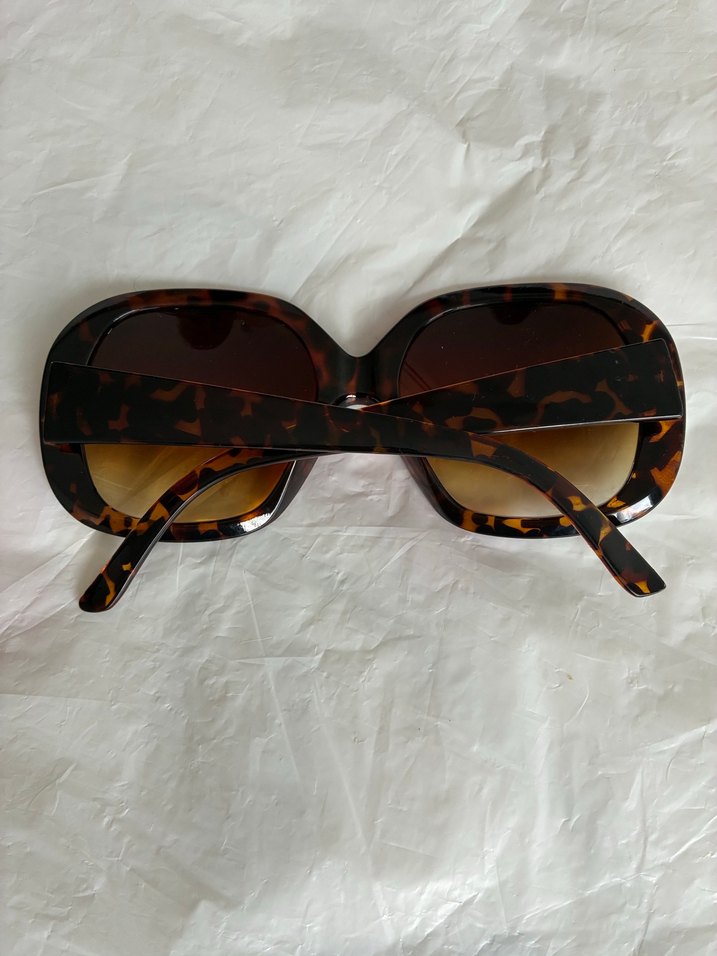 Eskilerden Kahverengi Kemer Detaylı Retro Kadın Gözlüğü - Görsel 2