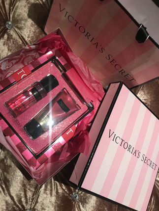 Victoria s Secret Victoria's secret temptation set