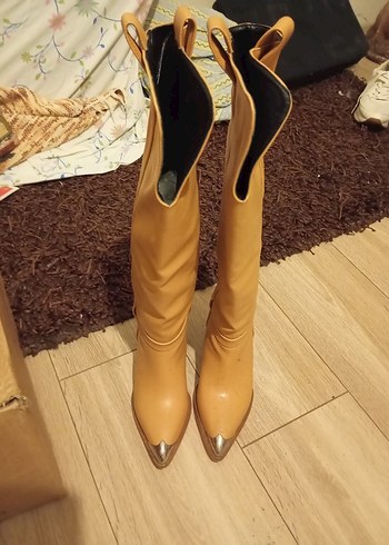 Bej Deri Toka Detaylı Kadın Diz Boyu Bot. - Görsel 3