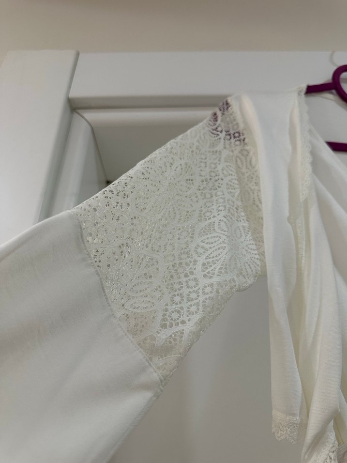 Uzun Kollu Beyaz elbise - Görsel 3