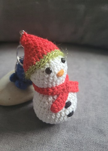 ÖRGÜ KARDAN ADAM ANAHTARLIK VE ÇANTA SÜSÜ - Görsel 3