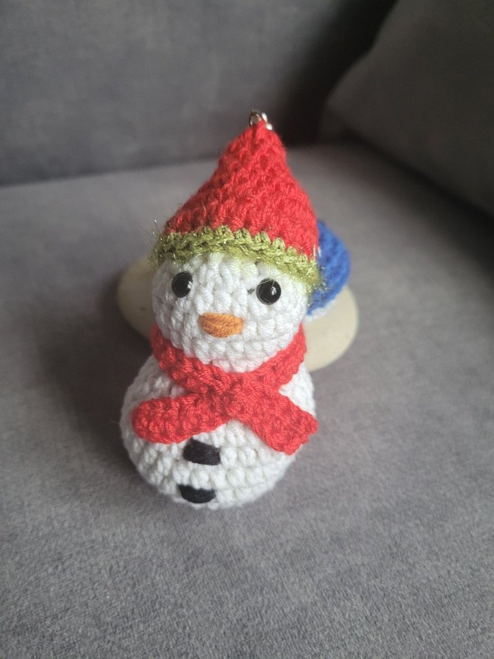 ÖRGÜ KARDAN ADAM ANAHTARLIK  VE ÇANTA SÜSÜ - Görsel 2