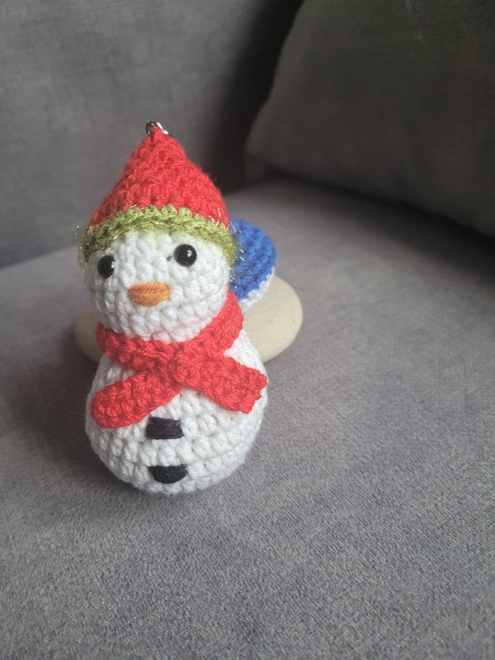 ÖRGÜ KARDAN ADAM ANAHTARLIK  VE ÇANTA SÜSÜ - Görsel 5