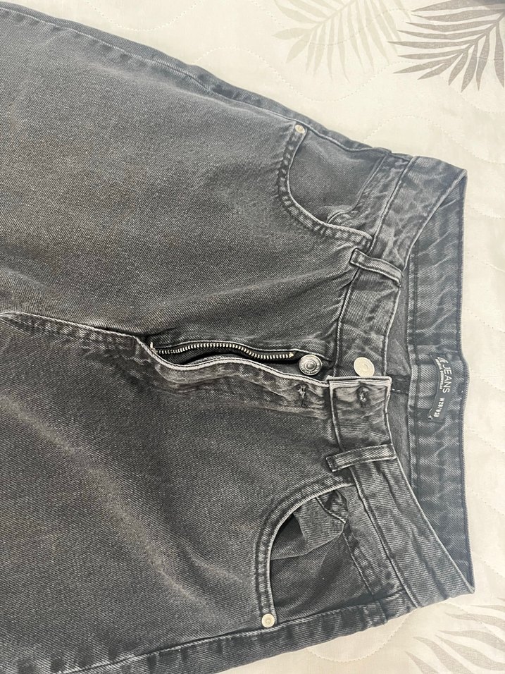 Düğmeli Siyah Rahat Kesim Kadın Jean Defacto - Görsel 4