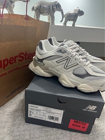 New Balance NEW BALANCE 9060