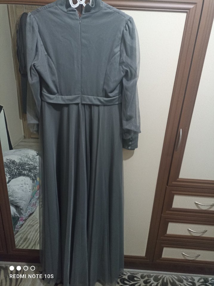 Gri Uzun Kollu Drapeli Abiye Elbise - Görsel 2