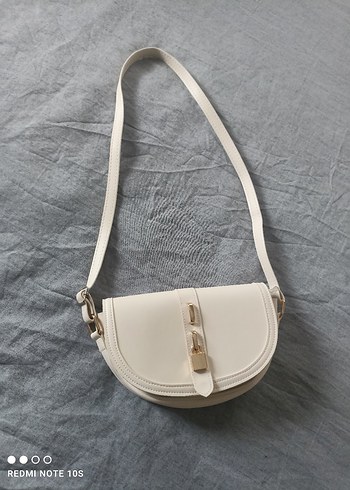 Beyaz Deri Tokalı Kadın Çanta - Görsel 3