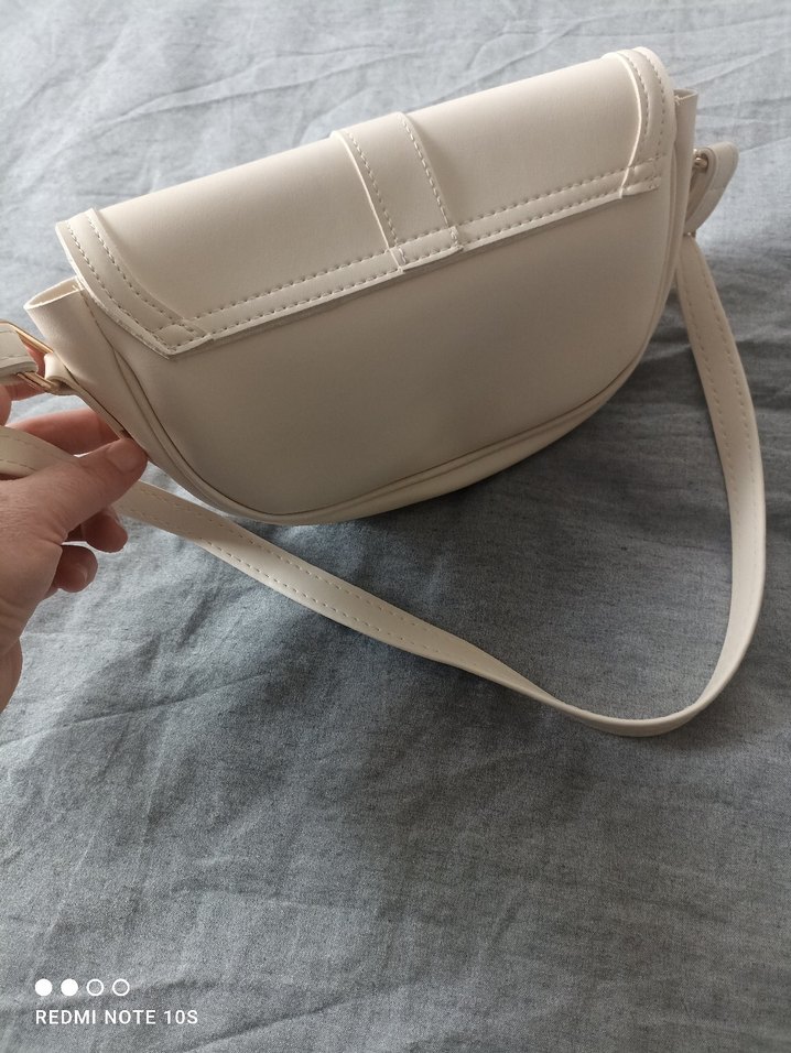 Beyaz Deri Tokalı Kadın Çanta - Görsel 4