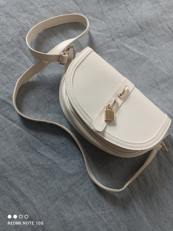 Beyaz Deri Tokalı Kadın Çanta - Görsel 2