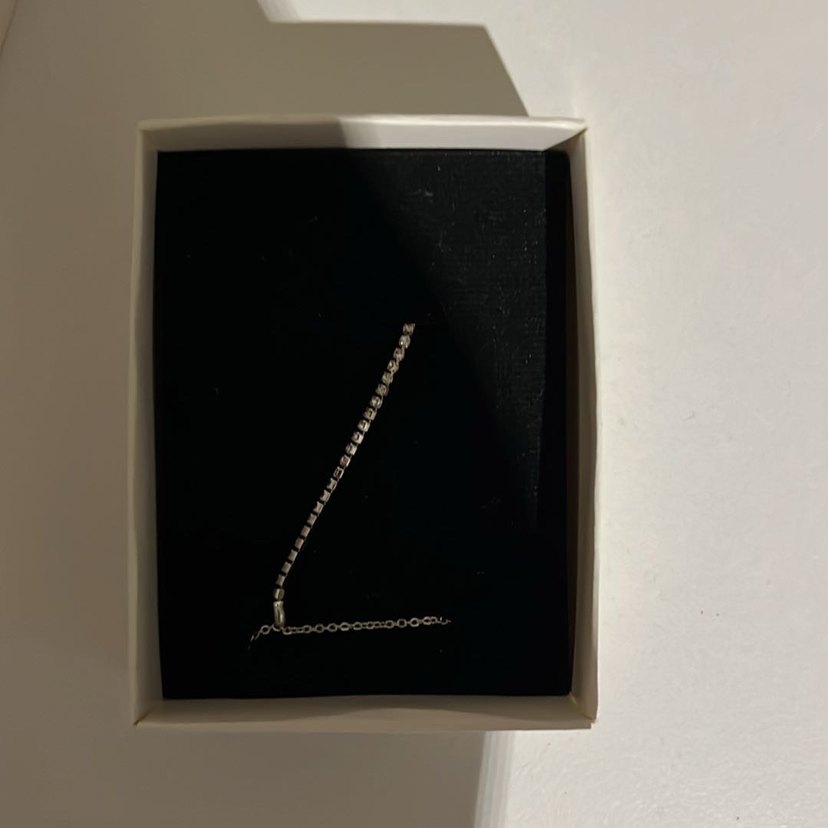 Zincir Detaylı Minimalist Kadın Şahmeran - Görsel 4