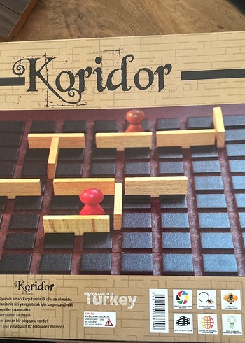 Kırmızı Ahşap Koridor Oyunu
