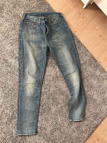 Levis kot